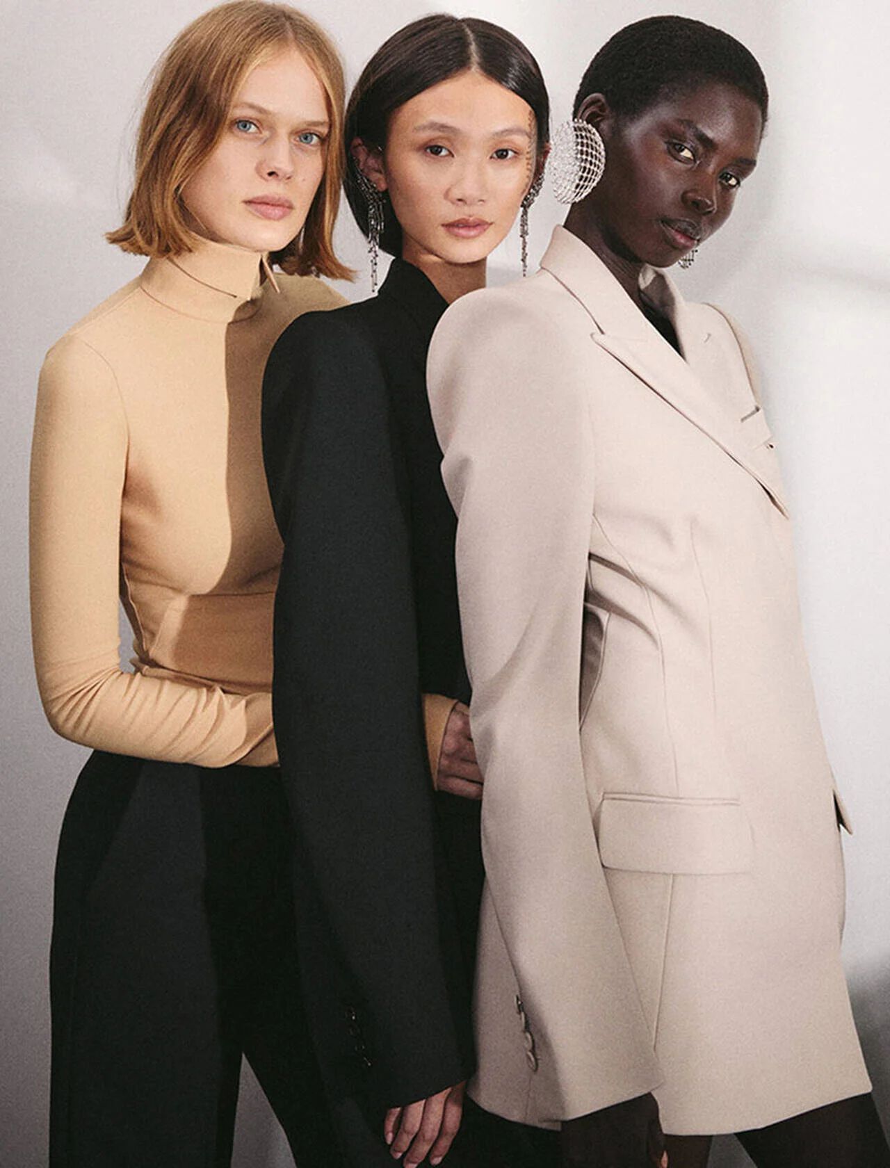 Enter the Mugler circle