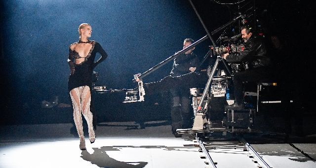 Aura sales mugler boots