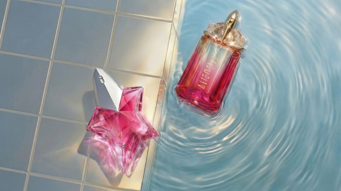 alien pulp and angel nova in theswimming pool