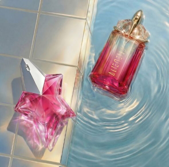 alien pulp and angel nova in the swimming pool